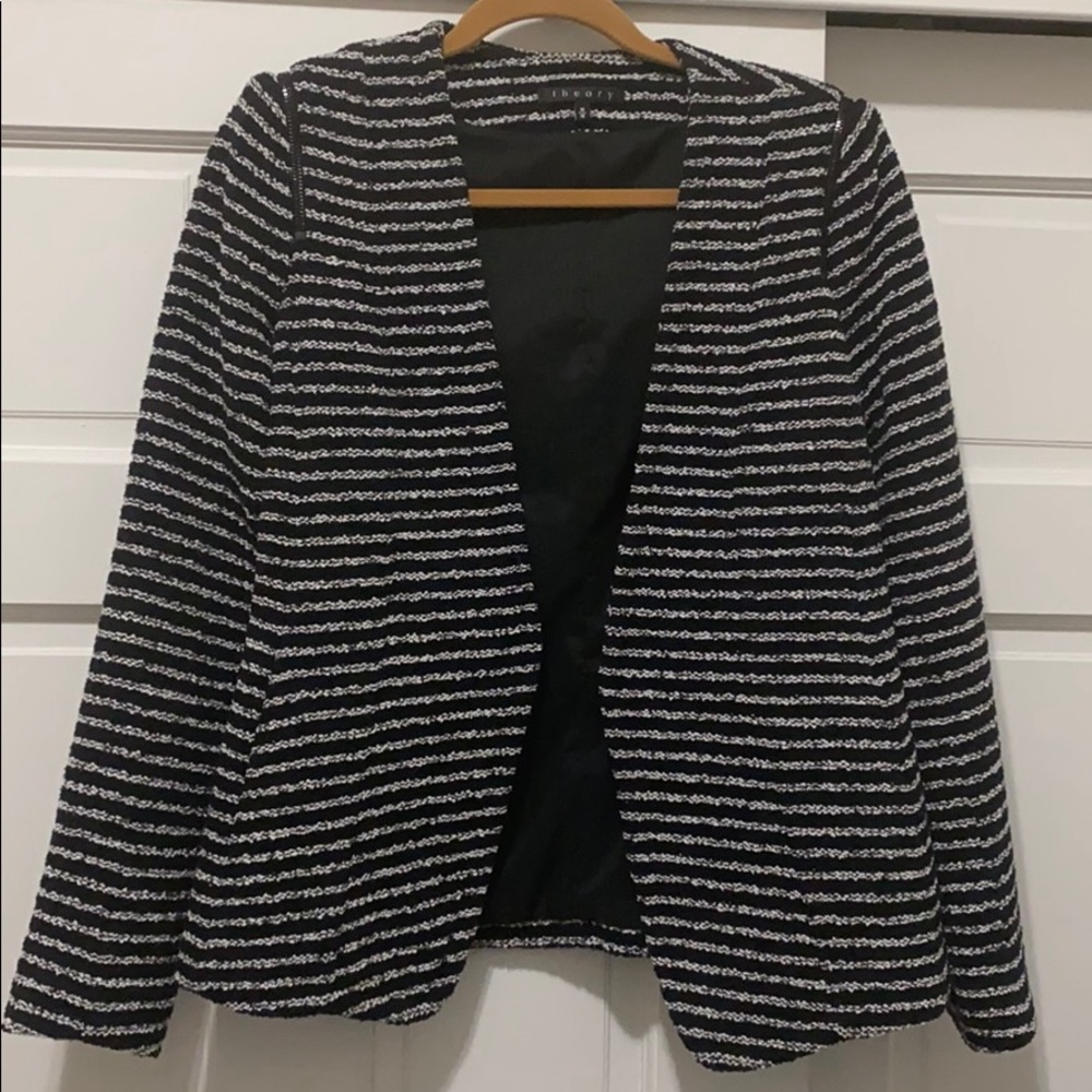Black and white Theory Blazer